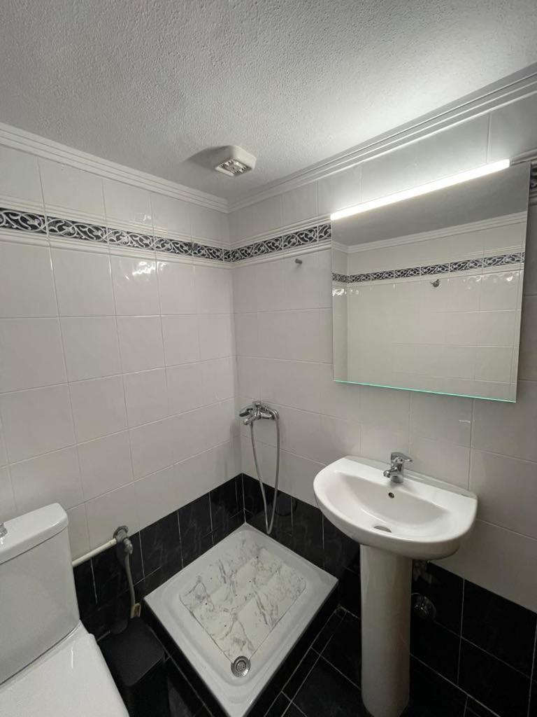 Maria'S Central Apartment ซานธี ภายนอก รูปภาพ